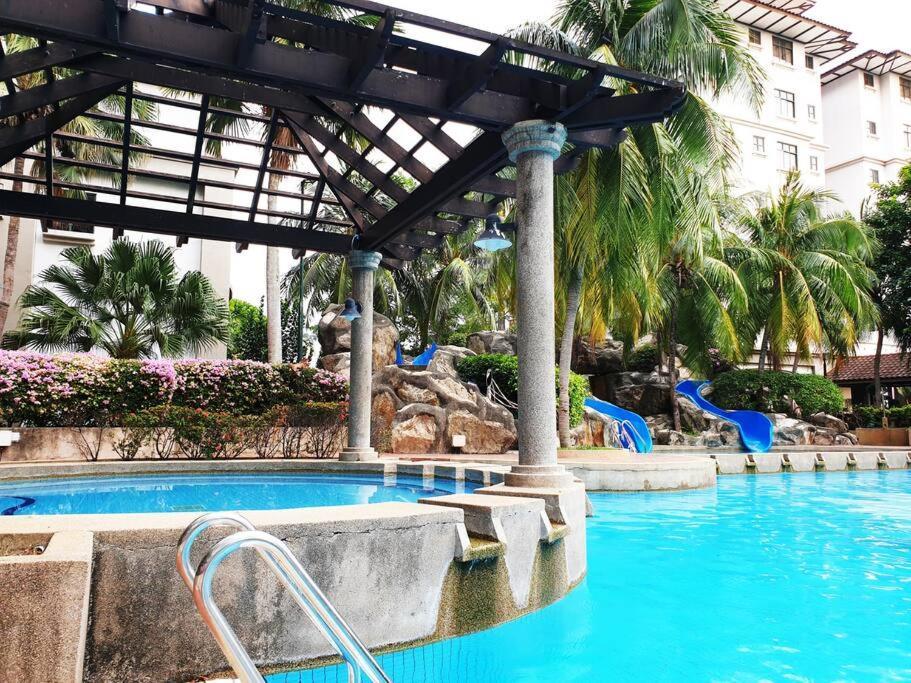 Mahkota Pool View Near A'famosa & Jonker Pangsapuri Malacca